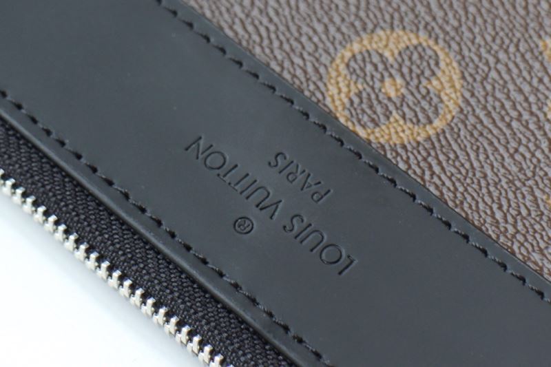 Louis Vuitton Clutch Bags